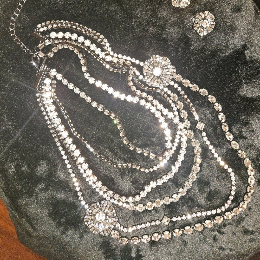 WHBM Silver Rhinestone Necklace Set